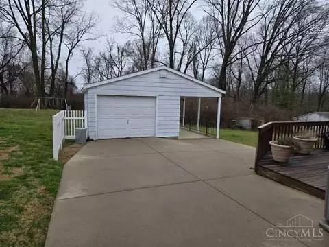 Exterior - 292 W Crest Dr, Reading, OH 45215 photo 7 of 13