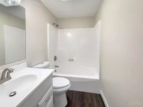 Bath - 2981 Hull Ave, Cincinnati, OH 45211 photo 3 of 3