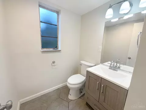 Bath - 2981 Hull Ave, Cincinnati, OH 45211 photo 2 of 3