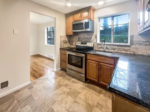 Kitchen - 2981 Hull Ave, Cincinnati, OH 45211 photo 3 of 3