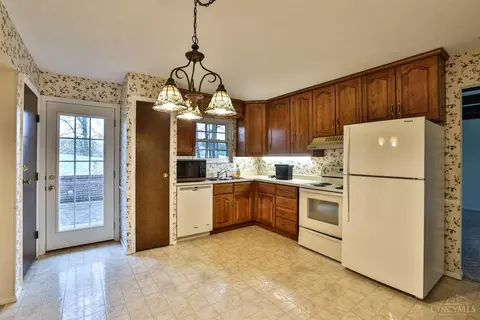 Kitchen - 3681 Centurion Dr, Cincinnati, OH 45211 photo 2 of 3
