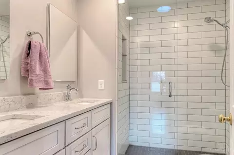 Bath - 3808 Red Fox Dr, Cincinnati, OH 45245 photo 2 of 3