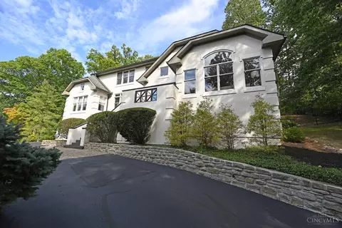 1184 Apple Hill Rd, Anderson Twp, OH 45230