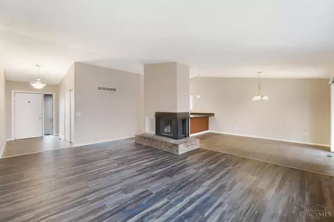 Living - 1911 Broadhurst Ave, Cincinnati, OH 45240 photo 2 of 3