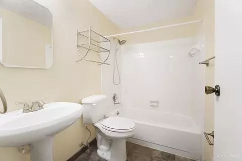 Bath - 1911 Broadhurst Ave, Cincinnati, OH 45240 photo 4 of 4