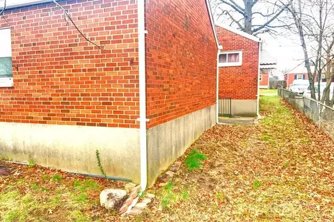 Exterior - 1714 Joseph Ct, Cincinnati, OH 45231 photo 2 of 3