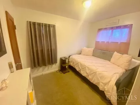 Bedroom - 1714 Joseph Ct, Cincinnati, OH 45231 photo 2 of 3