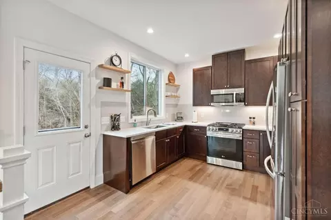 Kitchen - 6658 Corbly Rd, Cincinnati, OH 45230 photo 1 of 4