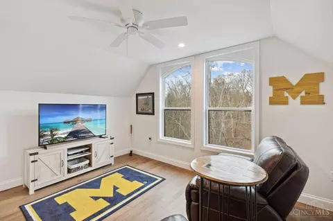 Living - 6658 Corbly Rd, Cincinnati, OH 45230 photo 4 of 4
