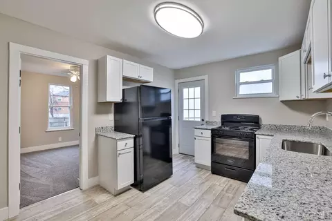 Kitchen - 103 Illinois, Reading, OH 45215 photo 3 of 4