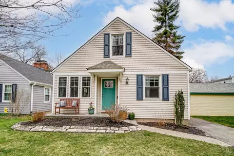 4011 Rowan Hill Dr, Mariemont, OH 45227
