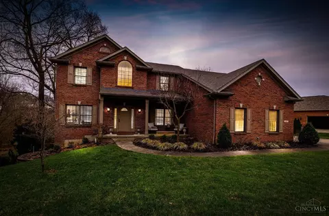 425 Gregorian Dr, Fairfield, OH 45014