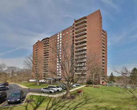 5300 Hamilton Ave #1205, Cincinnati, OH 45224