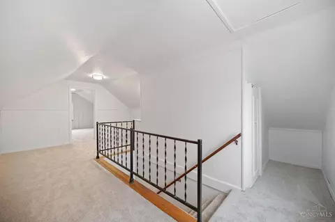 Entry Way - 1720 Norcol Ln, Cincinnati, OH 45231 photo 1 of 2