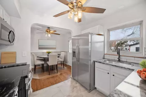 Kitchen - 1720 Norcol Ln, Cincinnati, OH 45231 photo 1 of 2