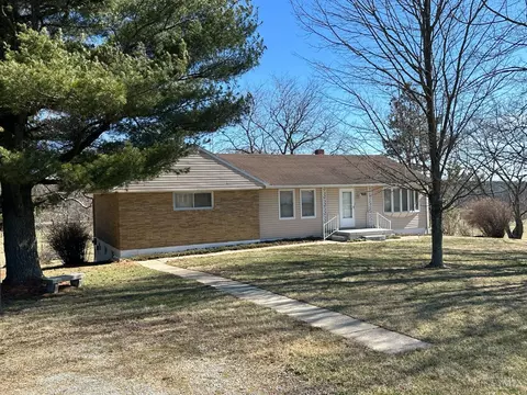 9132 Careytown Rd, Hillsboro, OH 45133