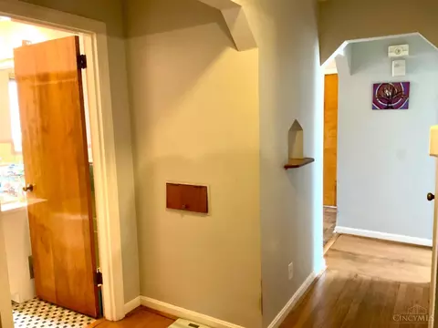 Entry Way - 457 Kitty, Cincinnati, OH 45238 photo 1 of 3