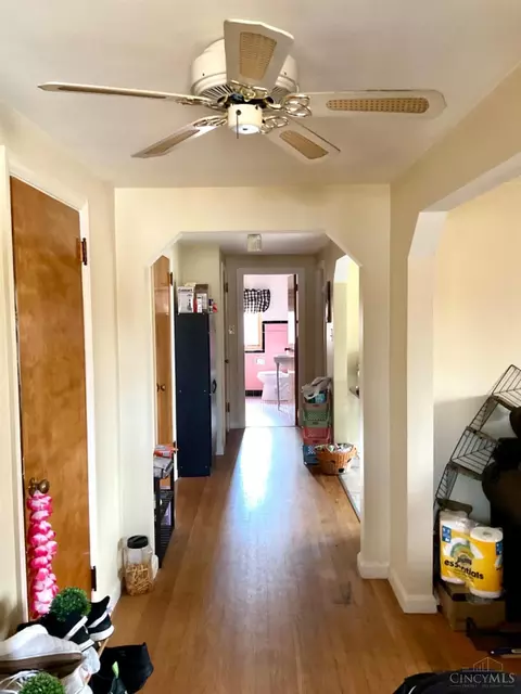 Entry Way - 457 Kitty, Cincinnati, OH 45238 photo 3 of 3