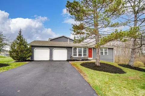 8142 Clovehitch Ct, Maineville, OH 45039