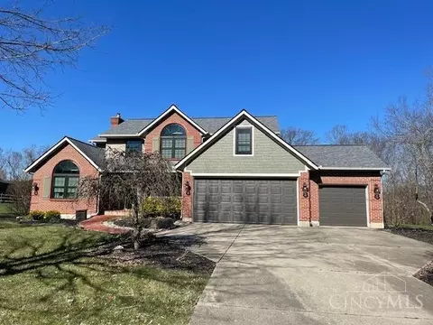 566 Ridgeview Ln, Hamilton Township, OH 45039