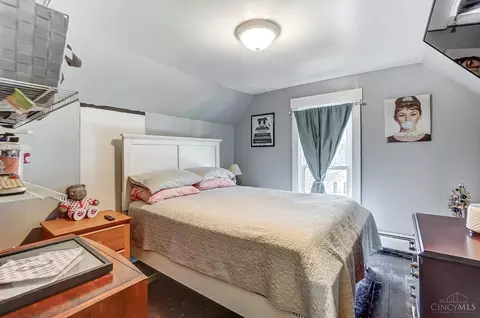 Bedroom - 214 Wright St, Blanchester, OH 45107 photo 1 of 5