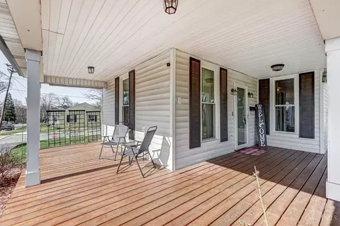 Exterior - 214 Wright St, Blanchester, OH 45107 photo 4 of 13