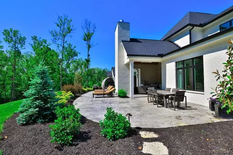 Exterior - 464 Stags Run, Cincinnati, OH 45255 photo 4 of 16