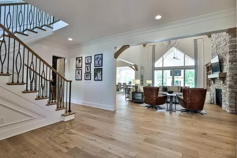 Entry Way - 464 Stags Run, Cincinnati, OH 45255 photo 2 of 6