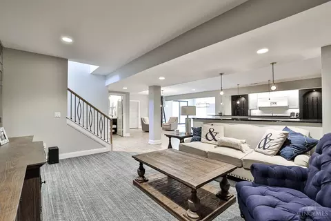Living - 464 Stags Run, Cincinnati, OH 45255 photo 6 of 8