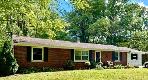 6013 Meadow Ave, Goshen, OH 45122