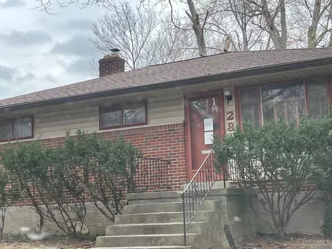 28 Clertoma Dr, Milford, OH 45150