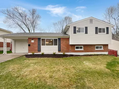 9627 Trafford Ct, Cincinnati, OH 45231