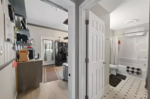 Entry Way - 1043 Beech, Cincinnati, OH 45205 photo 4 of 13