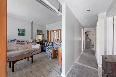 Entry Way - 1043 Beech, Cincinnati, OH 45205 photo 1 of 13