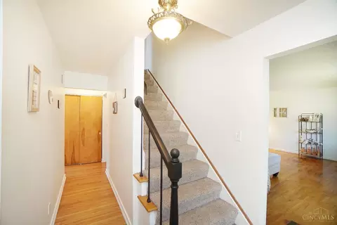 9282 Long Ln, Cincinnati, OH 45231 photo 7