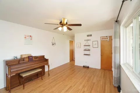 9282 Long Ln, Cincinnati, OH 45231 photo 21