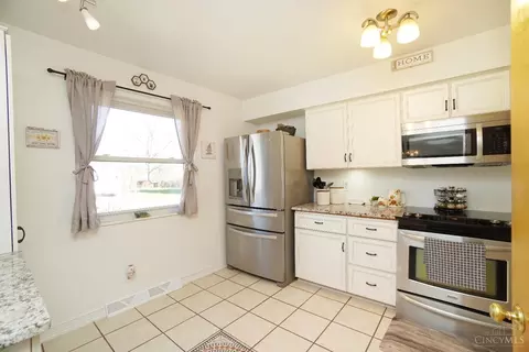 9282 Long Ln, Cincinnati, OH 45231 photo 13