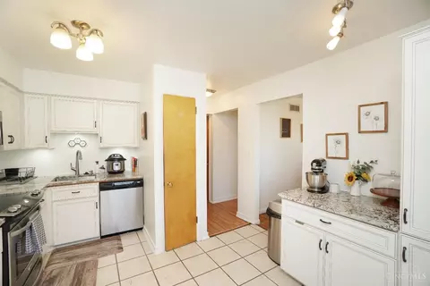 9282 Long Ln, Cincinnati, OH 45231 photo 15