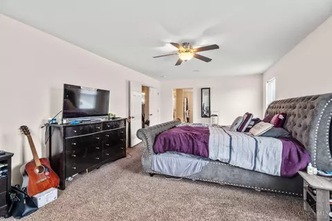 Bedroom - 10143 Arnold Dr, Woodlawn, OH 45215 photo 7 of 8