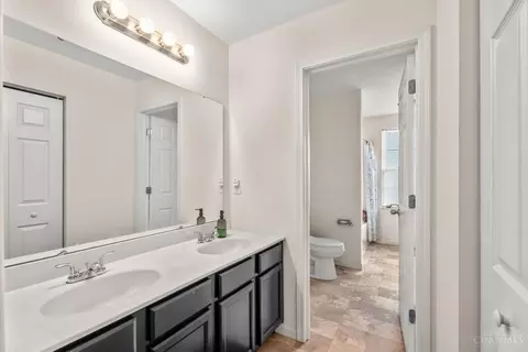 Bath - 10143 Arnold Dr, Woodlawn, OH 45215 photo 1 of 5