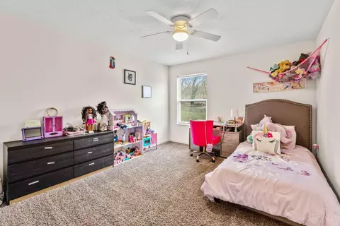 Bedroom - 10143 Arnold Dr, Woodlawn, OH 45215 photo 1 of 8
