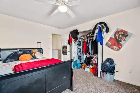 Bedroom - 10143 Arnold Dr, Woodlawn, OH 45215 photo 5 of 8
