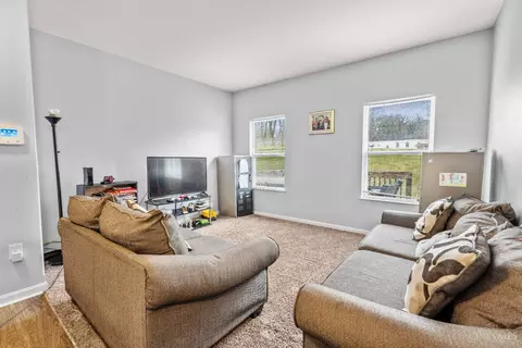 Living - 10143 Arnold Dr, Woodlawn, OH 45215 photo 2 of 3