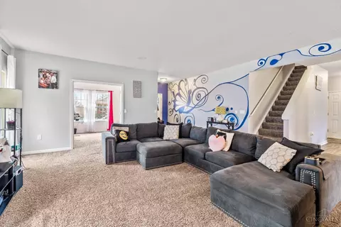 Living - 10143 Arnold Dr, Woodlawn, OH 45215 photo 1 of 3