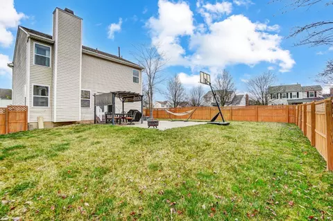 Exterior - 6717 Spring Arbor Dr, Mason, OH 45040 photo 3 of 4