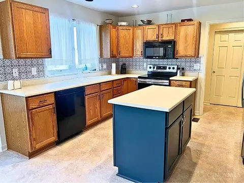 Kitchen - 10970 Fallstone Dr, Springdale, OH 45246 photo 1 of 3