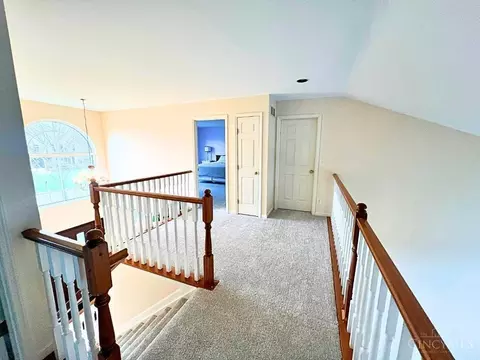 Entry Way - 10970 Fallstone Dr, Springdale, OH 45246 photo 2 of 3