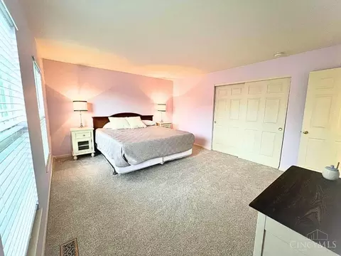 Bedroom - 10970 Fallstone Dr, Springdale, OH 45246 photo 2 of 4