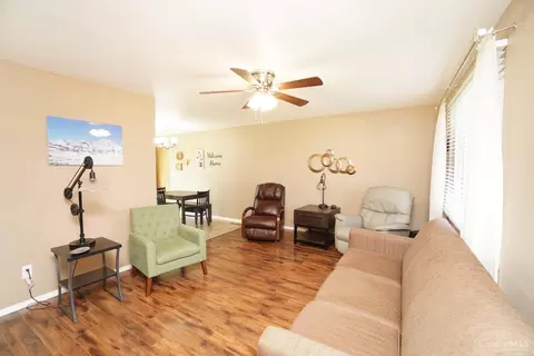 Living - 11887 Algiers Dr, Cincinnati, OH 45246 photo 3 of 3