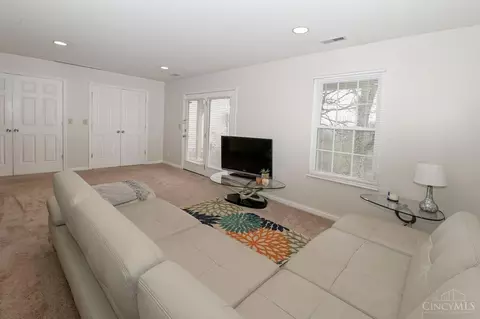 2676 Morrow Pl, Cincinnati, OH 45204 photo 12